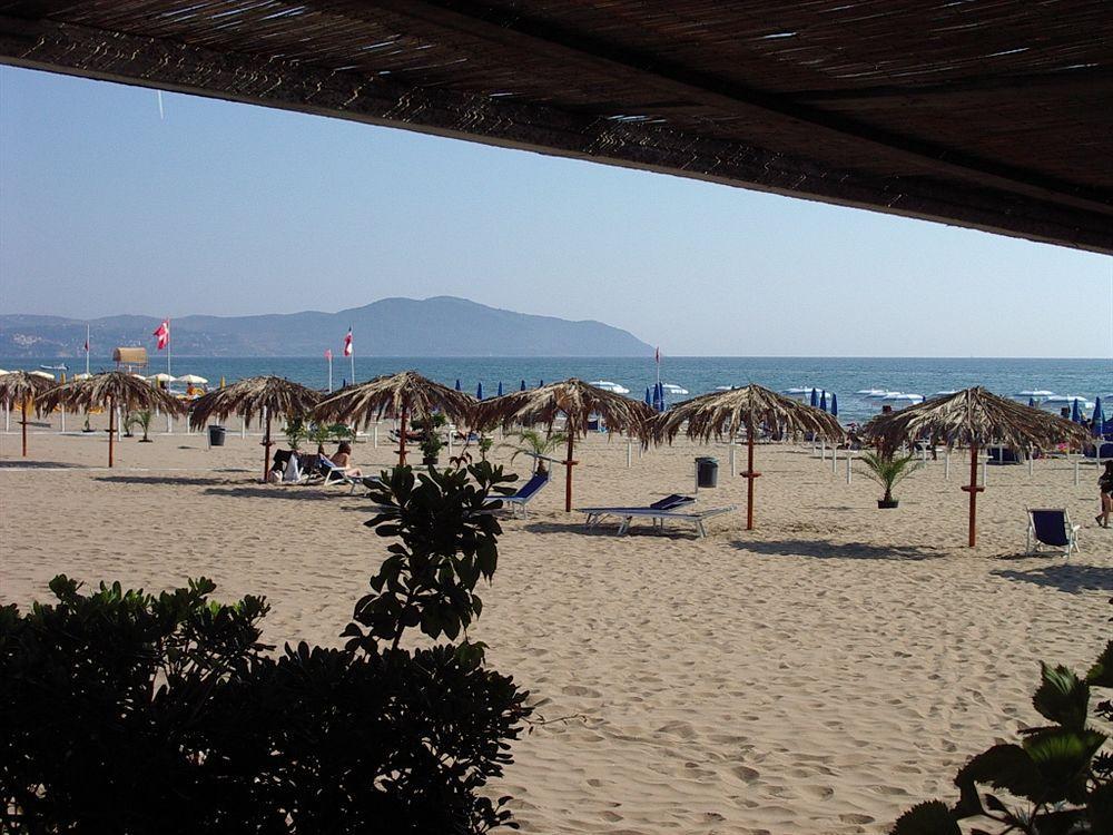 فندق Baia Del Sole بييسْتوم المظهر الخارجي الصورة